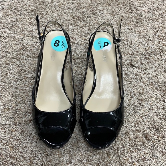 Black heels - Picture 1 of 3